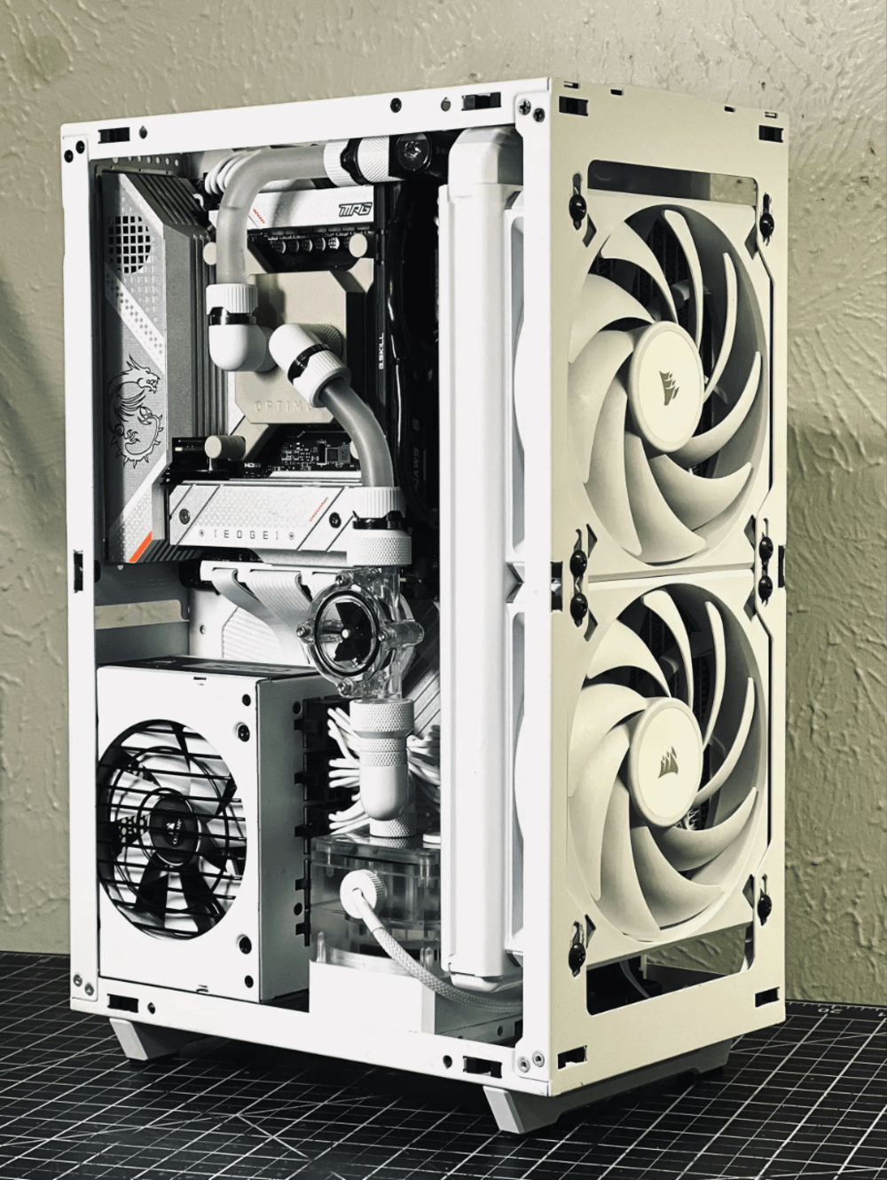 Custom Water Cooled ITX Prebuilt? Yes Please! post image