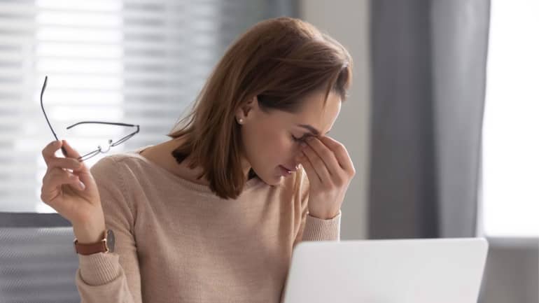 Trockene Augen bei Frauen