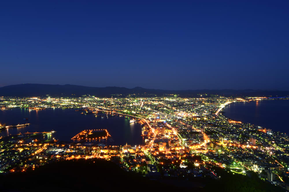 Ride the Mt. Hakodate Ropeway to Savor a Glittering Nightscape