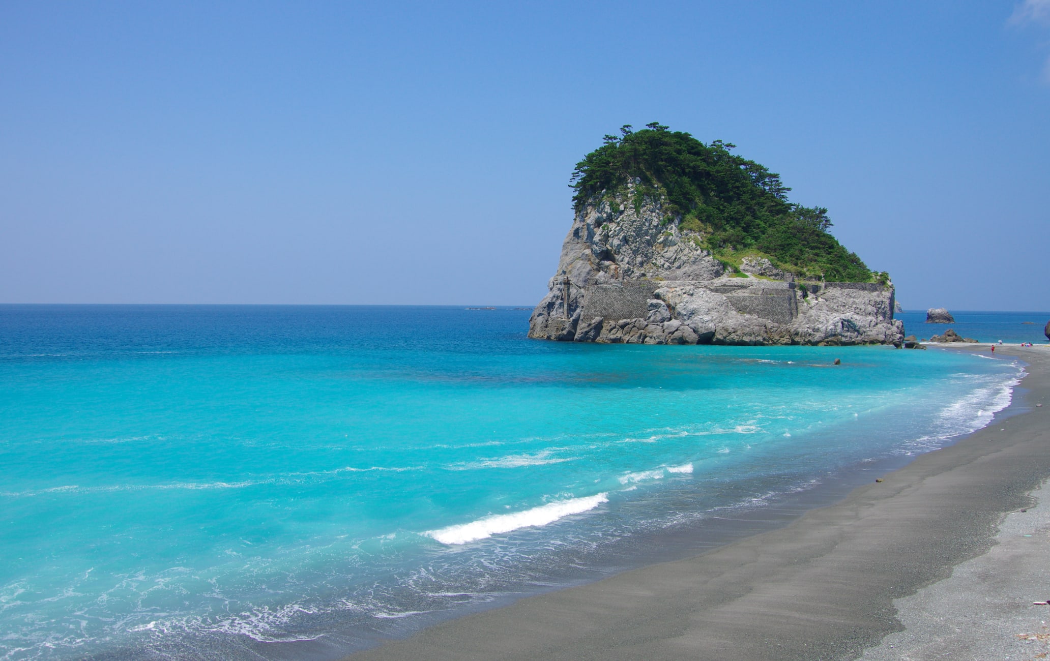 Nii-jima Island