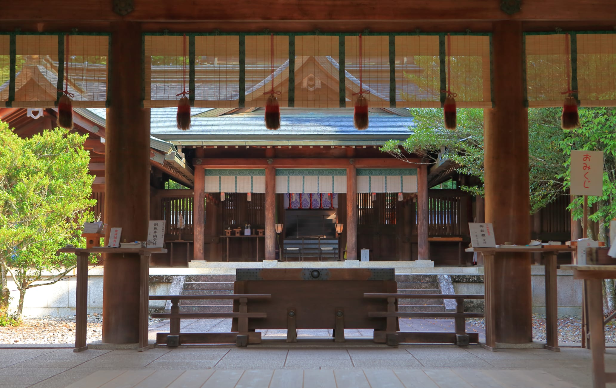 Yoshino-jingu Shrine