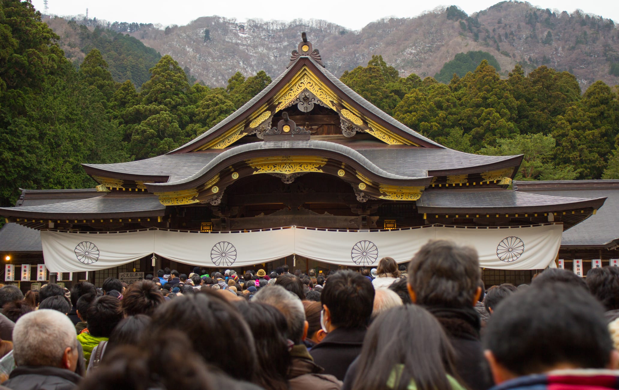 Yahiko-jinja Shrine