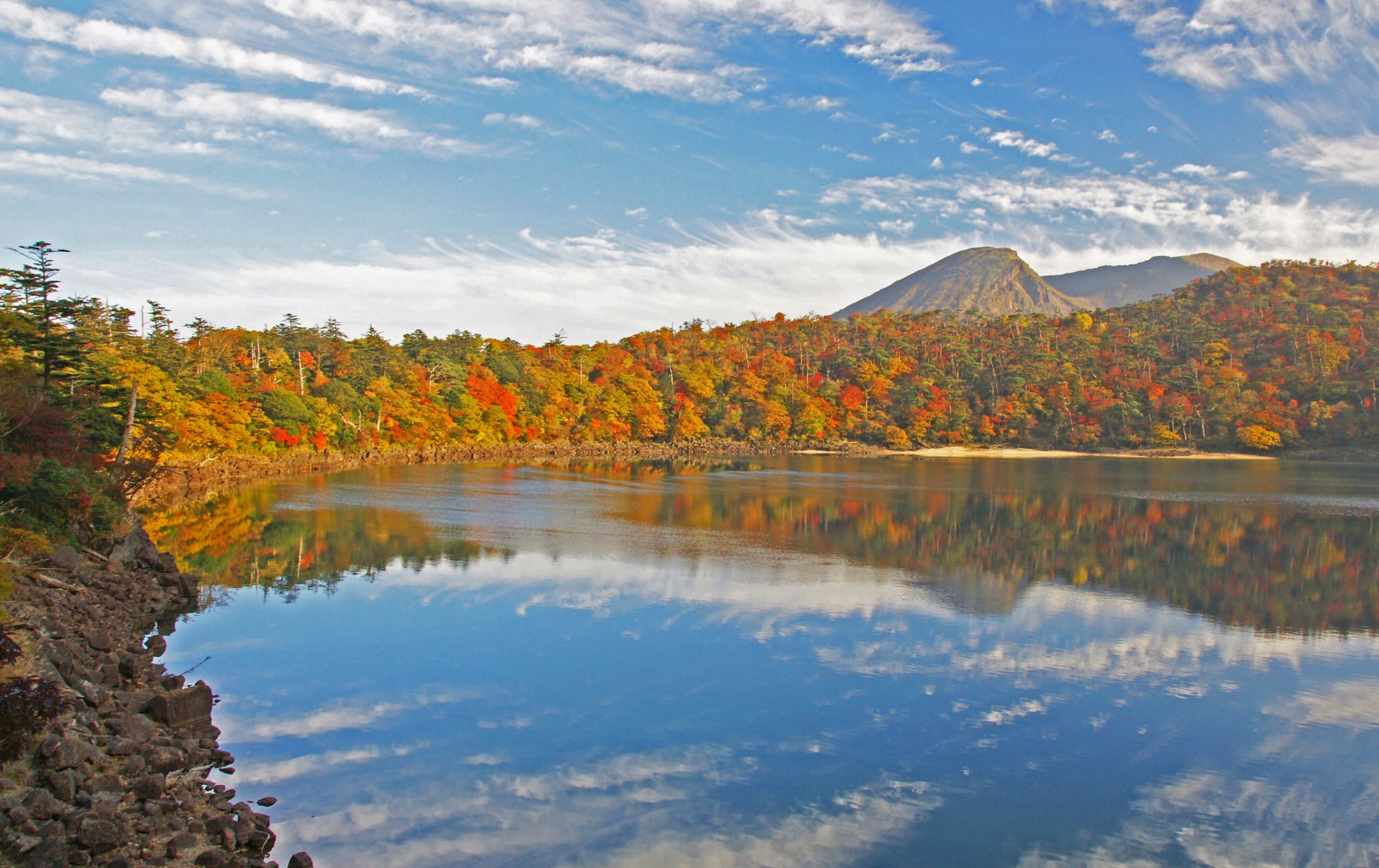 Mt. Karakuni-dake Ebino Plateau-autumn leaves