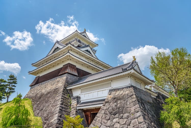 Kaminoyama Castle