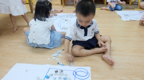 TẠO RA BỨC TRANH XÉ DÁN ĐƠN GIẢN TỪ NHỮNG TỜ BÁO CŨ