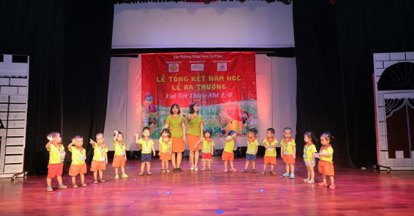 Video lễ tổng kết năm học 2017 - 2018