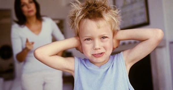 PHÂN BIỆT GIỮA TRẺ HIẾU ĐỘNG VÀ TRẺ TĂNG ĐỘNG