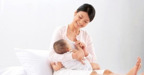 SỮA MẸ NÓNG LÀ NHƯ THẾ NÀO? SỮA MẸ NÓNG THÌ PHẢI LÀM SAO?