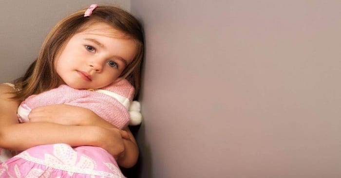 NGUYÊN NHÂN NÀO DẪN ĐẾN HỘI CHỨNG TỰ KỶ