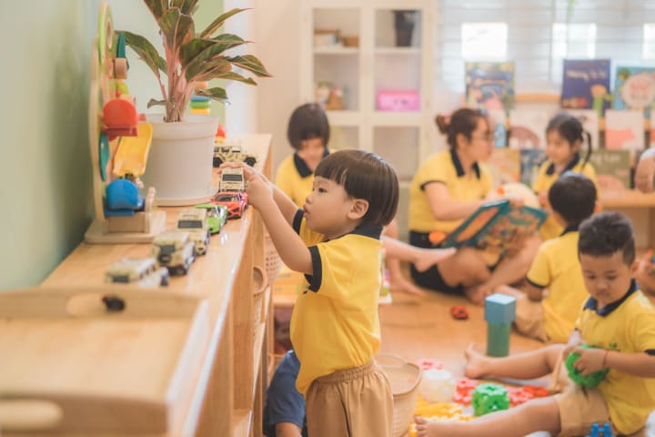 TINY KINGDOM - VƯƠNG QUỐC HẠNH PHÚC CHẮP CÁNH ƯỚC MƠ CON