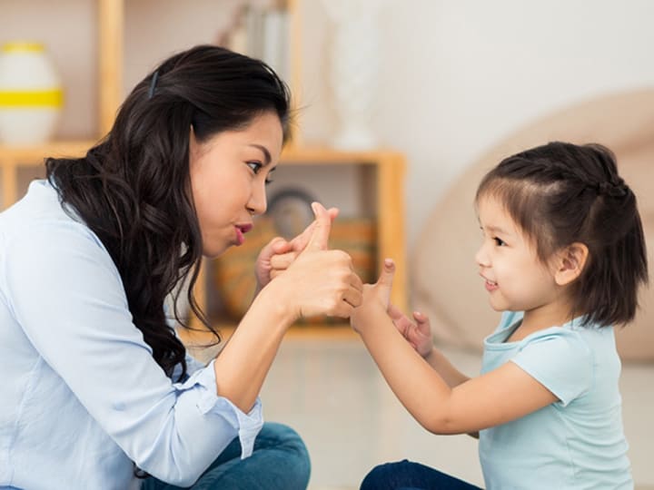 VƯỢT QUA KHỦNG HOẢNG TUỔI LÊN 2 KHI CON BẮT ĐẦU ĐI HỌC MẦM NON