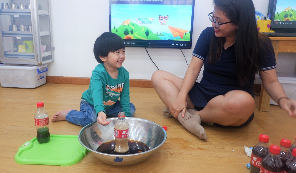 THÍ NGHIỆM KHOA HỌC “NÚI LỬA PHUN TRÀO”