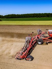 Kverneland DG2 High Capacity Pneumatic Seed Drill, superior depth control and high performance on field