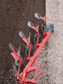 Kverneland 150 S light and robust ploughing in stony soils