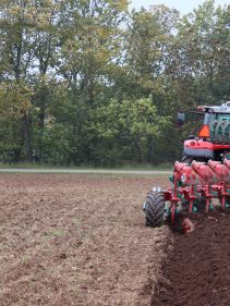 Kverneland Packomat, perfect seedbed while ploughing, kvernelands unique steel provides light and robust implement