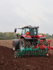 Kverneland Packomat, perfect seedbed while ploughing, kvernelands unique steel provides light and robust implement