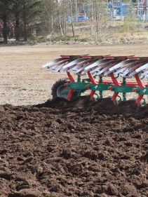 Kverneland Packomat, perfect seedbed while ploughing, kvernelands unique steel provides light and robust implement