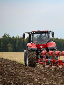 Kverneland 6300 S, provides the best soil preparation while ploughing