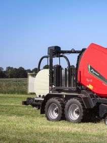 Variable Chamber Baler-Wrapper combinations - Kverneland 6716-6720 Plus FlexiWrap, operating cost efficient and providing high outputs on field