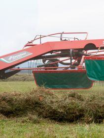 Double rotor rakes - Kverneland 9670, operating comfort, flexible and compact during transport and storage