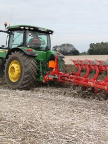 Kverneland EG LB efficient plough for medium to heavy soils, great range of accessories