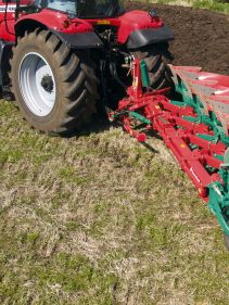 Reversible Mounted Ploughs - Kverneland ES-LS, unique steel treatment provides great life time and makes it easy in use during operation