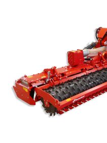 Kverneland F30 meant for large scale harrowing, performs efficient even with low weith