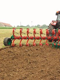 Kverneland Ecomat, tills soil efficient from 10-18cm. Increases quality in soil preparation and more economical