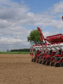 Kverneland optima TFprofi, high performance and reduced tractor power requirement