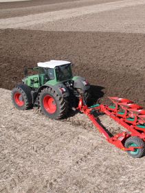 Kverneland PG RG, Kverneland Vari-Width® system, easy in use while ploughing and adjusting