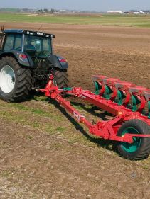 Kverneland PN RN easy to adjust and cost efficient ploughing,  semi-mounted reversible plough