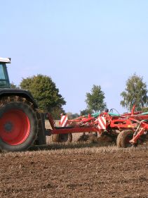 Kverneland CTC Cultivator performs perfect mixing and levelling with reduces maintenance