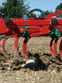 Kverneland CTC Cultivator performs perfect mixing and levelling with reduces maintenance