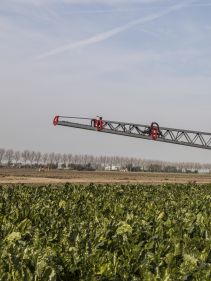 Kverneland iXtrack T3, compact sprayer, stable and precise with intelligent technology