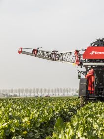 Kverneland iXtrack T3, compact sprayer, stable and precise with intelligent technology