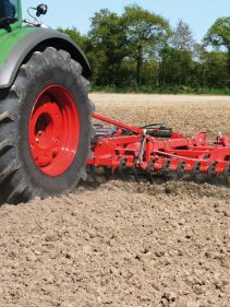 Seedbed Cultivators - Kverneland TLG optimized for root vegetables