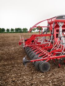 Kverneland ts-drill, cost efficient combined with high performance on the field