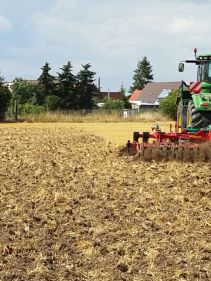 Stubble Cultivators - Kverneland Turbo powerful and efficient in use during operation