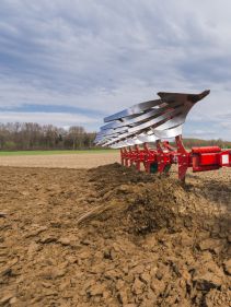 Kverneland PG RG, Kverneland Vari-Width® system, easy in use while ploughing and adjusting