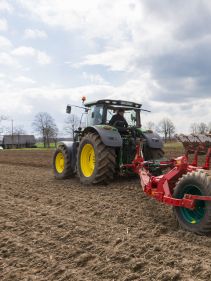 Kverneland PG RG, Kverneland Vari-Width® system, easy in use while ploughing and adjusting