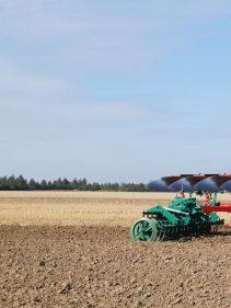 Kverneland Packomat, perfect seedbed while ploughing, kvernelands unique steel provides light and robust implement