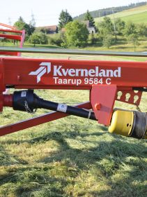 Double Rotor Rakes - Kverneland 9580 C - 9584 C - 9590 C Hydro, heavy duty rakes which performs in the toughest conditions