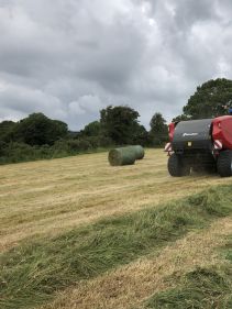 Fixed Chamber Round Balers - Kverneland 6500 F, full roller with high performance for heavy silage conditions