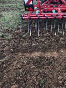 Stubble Cultivators - Kverneland Turbo powerful and efficient in use during operation