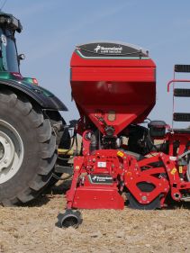 Kverneland e-drill maxi pluss, combined grain and fertilizer model