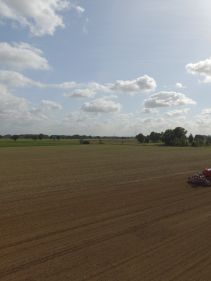 Kverneland u-drill, universal seed drill combination - seedbed preparation and levelling