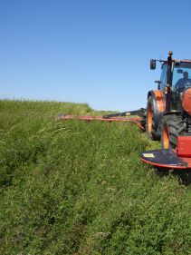 Plain Mowers - VICON EXTRA 324F ALPIN - FRONT MOUNTED ALPINE DISC MOWER, made for mountain regions and hilly conditions with its stable gravity point and excellent visibility