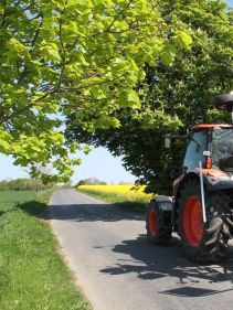 mounted tedders - VICON FANEX 554-684-764-904-1124, Central adjustment for border spreading keeping the crop inside the field.