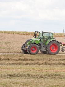 Tedders, Trailed - VICON FANEX 904C - 1124C, purpose-built for smaller tractor but will also operate with larger ones