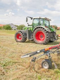 Tedders, Trailed - VICON FANEX 904C - 1124C, purpose-built for smaller tractor but will also operate with larger ones